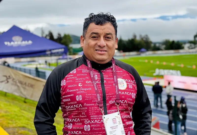 El juez oaxaqueño Daniel López Montaño, quien participará en el campeonato de atletismo NACAC, posa para una fotografía de perfil.