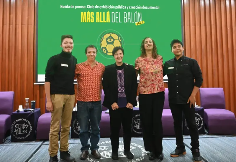 La premiación 'Más allá del balón' reconoce a las nuevas voces del documental mexicano sobre futbol, celebrando sus historias únicas.