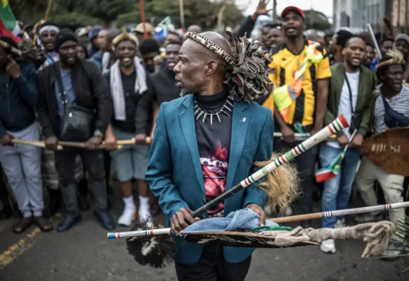 El temor y la violencia xenófoba en Sudáfrica provocan una salida masiva de migrantes en medio de fuertes protestas en su contra.