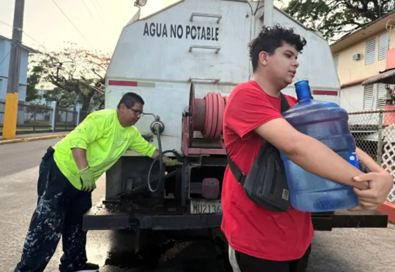 Miles de habitantes en Puerto Rico se ven afectados por cortes de agua de hasta 48 horas debido a la intensa sequía.