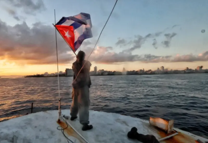 Imagen conceptual de las nuevas sanciones económicas impuestas por Estados Unidos contra Cuba, que afectan a nueve entidades y dos personas.