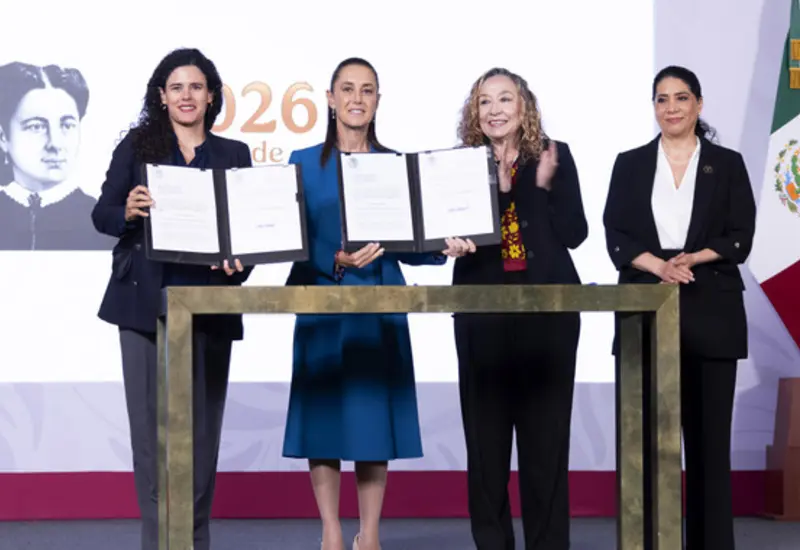 La presidenta electa, Claudia Sheinbaum, presenta su iniciativa de ley para homologar el delito de feminicidio, la cual propone penas de hasta 70 años.