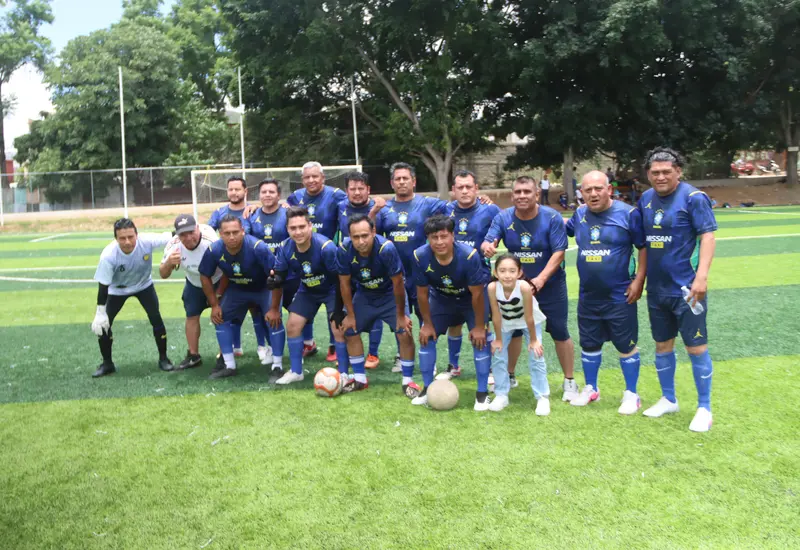 El equipo de fútbol Sitio del Valle celebra su clasificación a la liguilla, asegurando su participación en la fase final del torneo.
