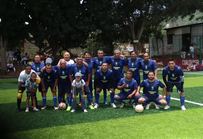 Un jugador del equipo Sitio del Valle en plena acción durante el partido donde lograron un importante triunfo sobre el equipo de ADO.