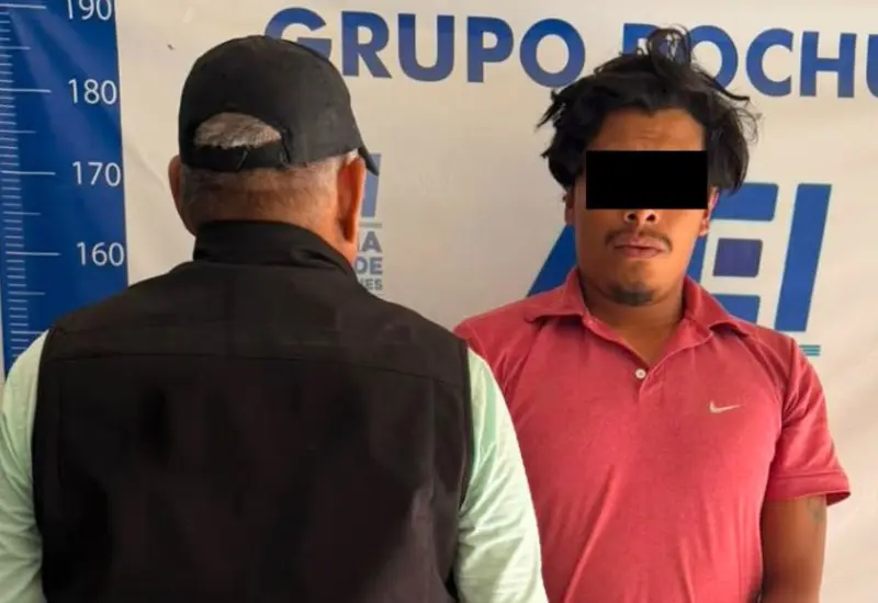 El sujeto identificado con las iniciales E.D.B.R. es detenido por las autoridades al contar con una orden de aprehensión por violencia familiar.