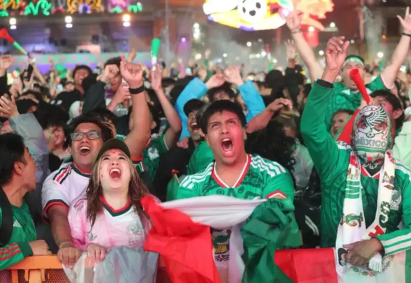 Ilustración que muestra el impacto positivo del Mundial de fútbol en la economía de México, aportando un 0.1% al PIB nacional.