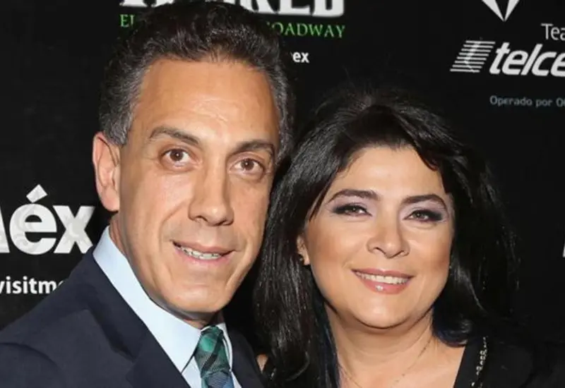 La actriz Victoria Ruffo aclara los rumores sobre un supuesto divorcio de su esposo Omar Fayad, asegurando que la distancia no significa separación.