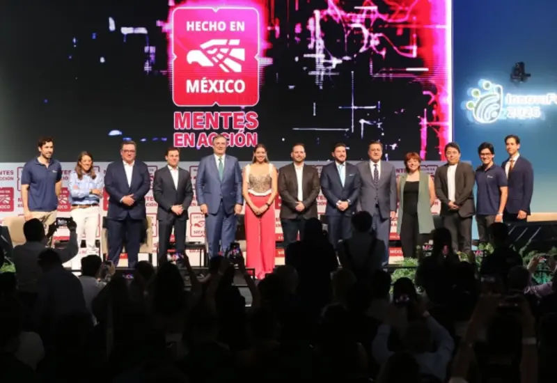El titular de la SE encabezó la entrega de premios a innovadores.