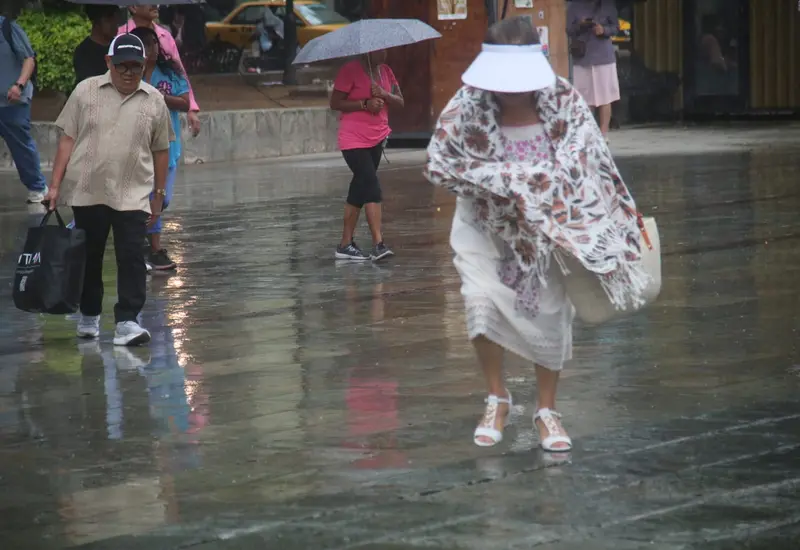  Aunque no hay ciclón, las lluvias no darán tregua en Oaxaca.