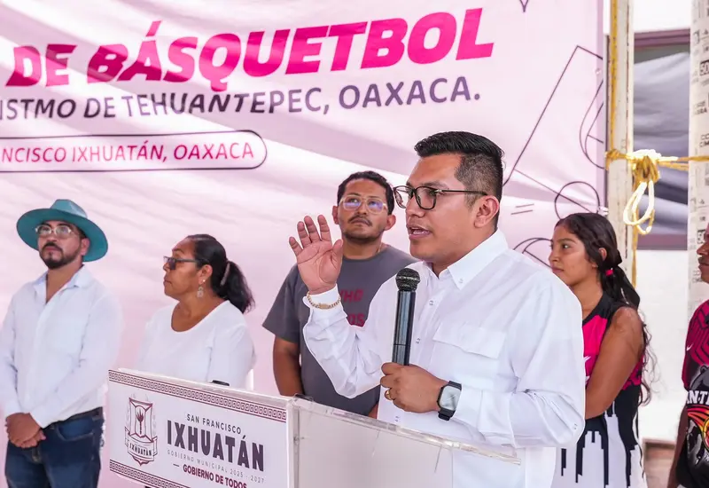 Felipe López Matus, presidente municipal de San Francisco Ixhuatán.