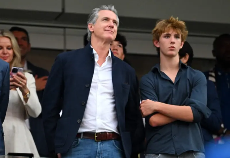 El demócrata asegura que es objeto de una pesquisa federal.