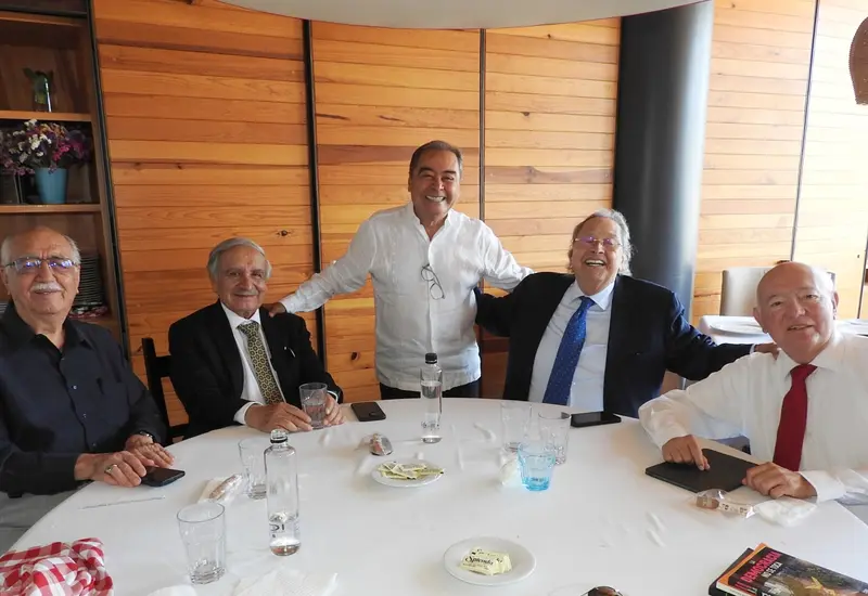 El ingeniero Lino Palacios Peralta, y los licenciados Roberto Gómez Argüello, Fortino Figueroa Montes, Ericel Gómez Nucamendi y David Colmenares Páramo.
