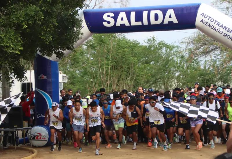 Salida de la primera Carrera atlética Avendaño Morales 2026