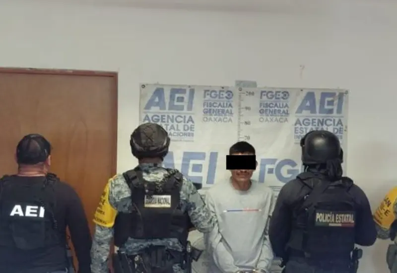 La Fiscalía General del Estado de Oaxaca (FGEO) cumplimentó una orden de aprehensión contra un hombre identificado como R.G.C., señalado por un homicidio ocurrido en San Miguel Ecatepec.