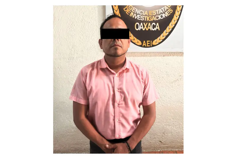 El taxista D. I. B. E. B., fue detenido en Catano, Magdalena Apasco, Etla.