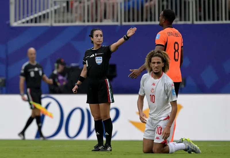 Katia Itzel García se convirtió en el primera arbitra mexicana en ser la arbitra central en una Copa Mundial de Futbol Varonil.