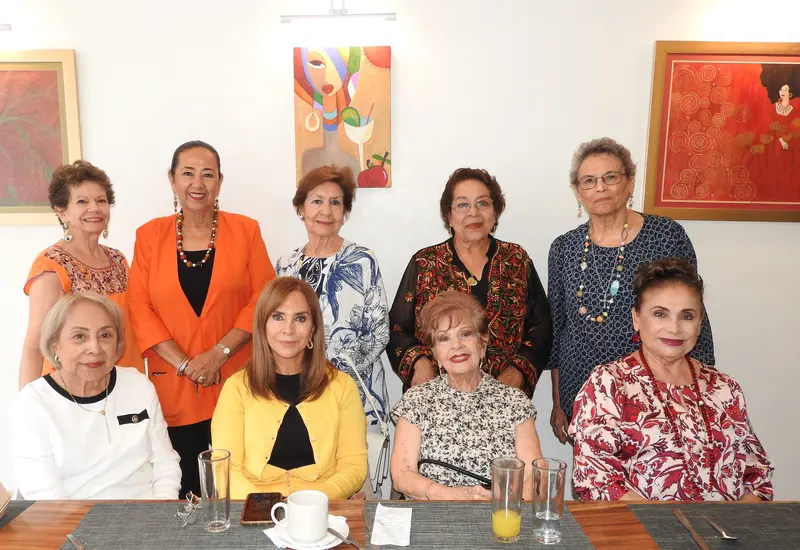 Marien Topete, Sol Álvarez, Juanita Gómez, Mary Marichalar, Olga Farret, Tere Herrera de Arriaga, Celia Martínez Álvarez, Leonor Ballesteros de Hurtado e Irene Rodríguez de Díaz.