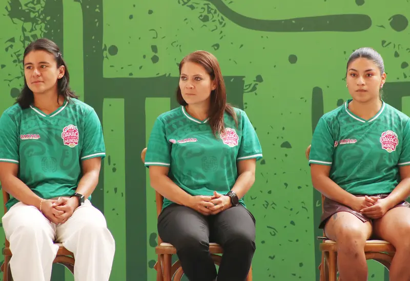 Itzel Hernández Fuentes, Francia González y Eleisa Santos.