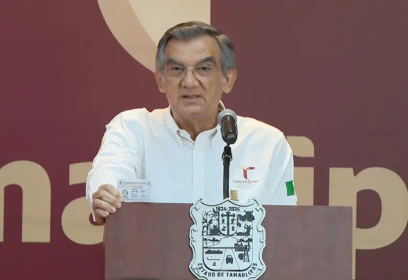El gobernador Américo Villarreal en una fotografía oficial, donde rechaza la revocación de su visa y niega investigaciones en Estados Unidos.