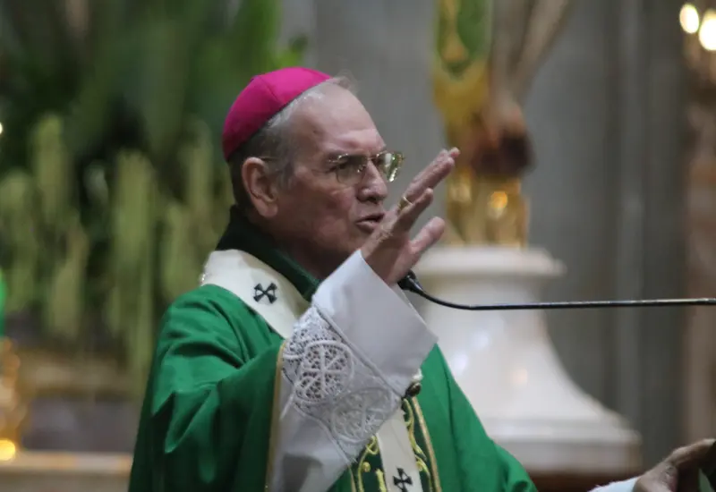 El arzobispo, durante su mensaje, pide a los católicos tener fe y confianza en Dios para vivir sin desaliento en momentos difíciles.