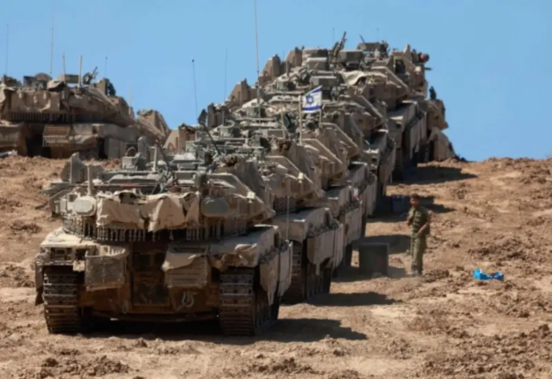 El avance militar de Israel en la Franja de Gaza coincide con desplazamientos masivos de la población civil palestina en busca de refugio.
