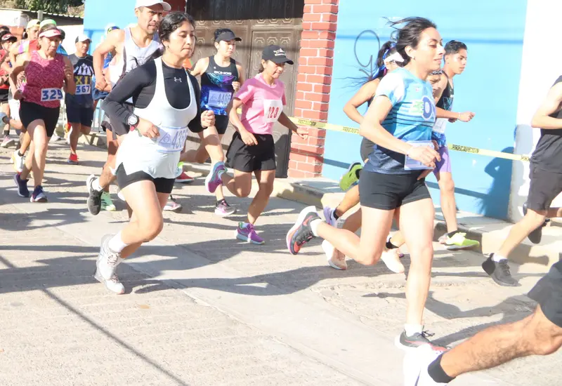 Anuncio promocional de la Carrera Atlética en honor a San Juan Bautista, que tendrá como epicentro el municipio de San Raymundo Jalpan, Oaxaca.