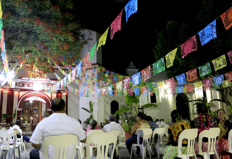 Familias y mayordomos del barrio de Lieza se reúnen para celebrar con fe la tradicional fiesta de San Pedro y San Pablo.