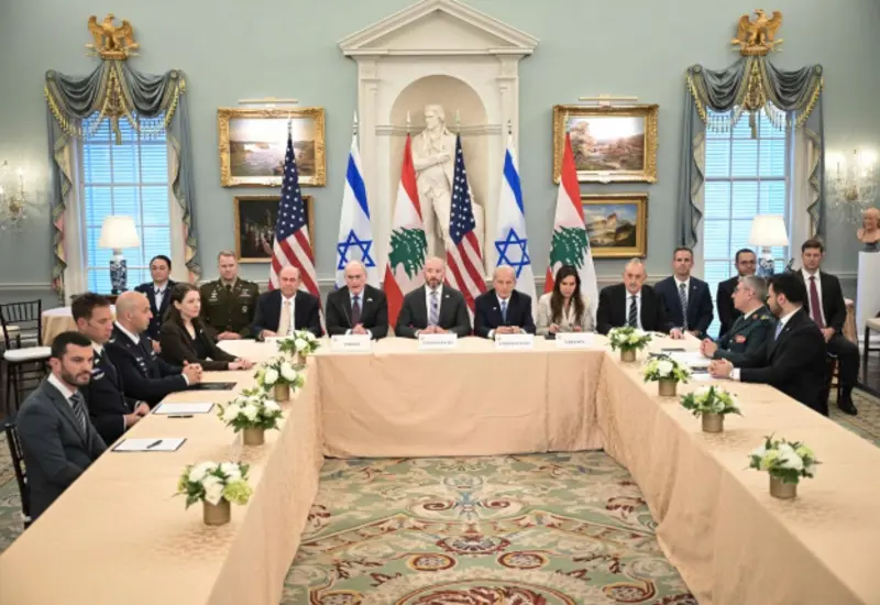 Representantes de Israel y Líbano participan en una mesa de negociaciones en Washington para abordar el conflicto en la región.