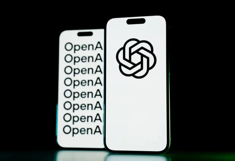 Ilustración conceptual sobre la evolución de ChatGPT de OpenAI para convertirse en una superaplicación todoterreno de inteligencia artificial, su nueva gran apuesta.