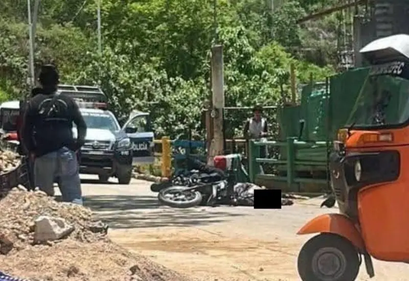 Miguel N, de oficio repartidor de tortillas, fue asesinado a balazos en el barrio La Cuevita, en San Juan Chapultepec, mientras trabajaba.