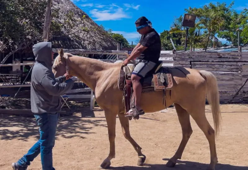 Personal de una dependencia oficial realiza una visita de supervisión en una clínica de rehabilitación en Oaxaca para garantizar el respeto a los derechos humanos.