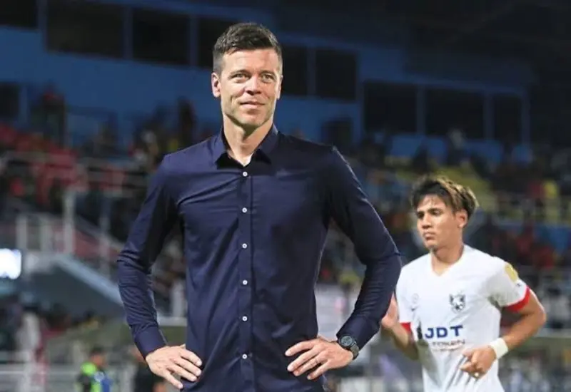 Santiago 'Tano' Solari es presentado oficialmente como el nuevo director técnico del equipo de fútbol Pumas de la UNAM para la próxima temporada.