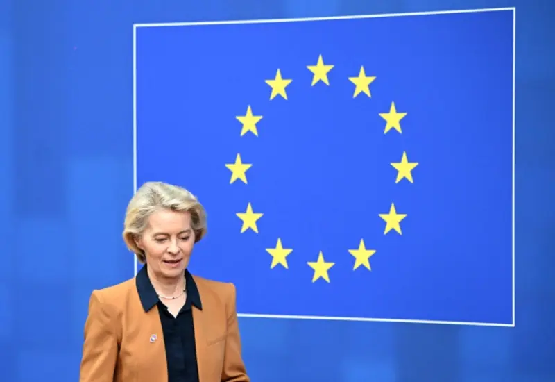 Retrato de Úrsula von der Leyen, presidenta de la Comisión Europea, en el contexto de la nueva reforma migratoria de la Unión Europea.