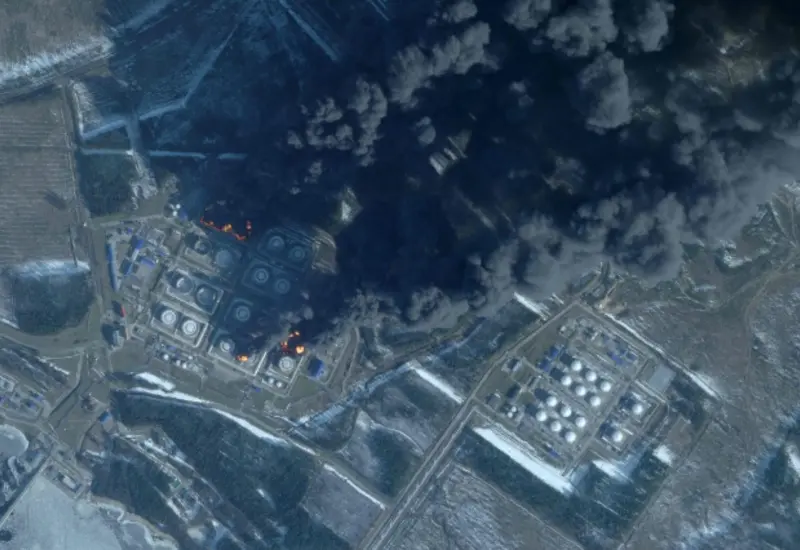 Un ataque con drones provocó un incendio en Primorsk.
