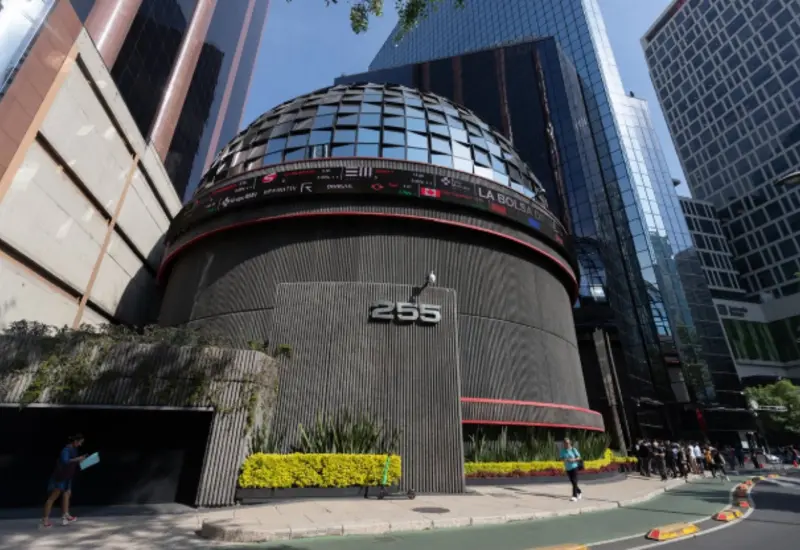 El índice S&P/BMV IPC registró una caída diaria de 0.66%.