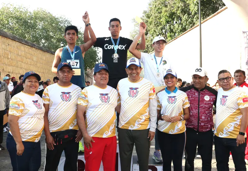 La premiación a los tres primeros lugares.