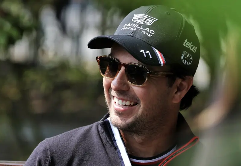  Checo Pérez criticó el nuevo sistema electrónico.