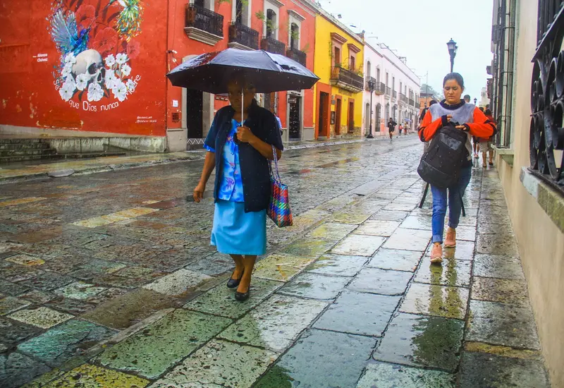 Pronostican chubascos en el norte de Oaxaca y rachas fuertes de viento.