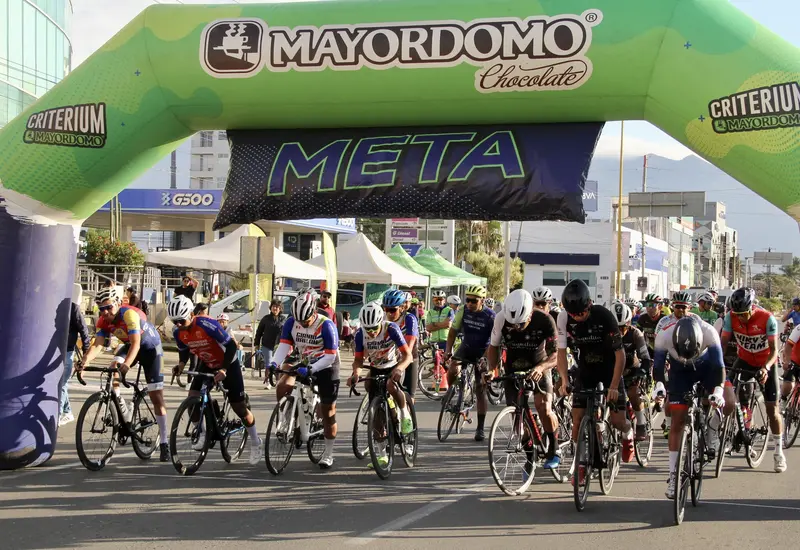 Más de 70 ciclistas tomaron la salida.