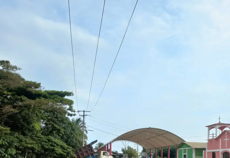 Urgente en San Juan Mazatlán Mixe: comunidad sitiada y sin servicios.