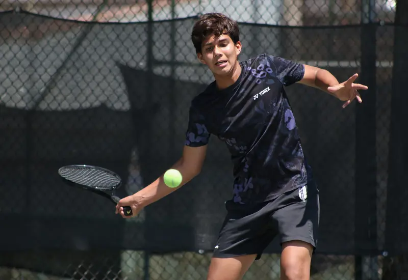 Luis Fernando González, campeón de la 16-18 años varonil. 