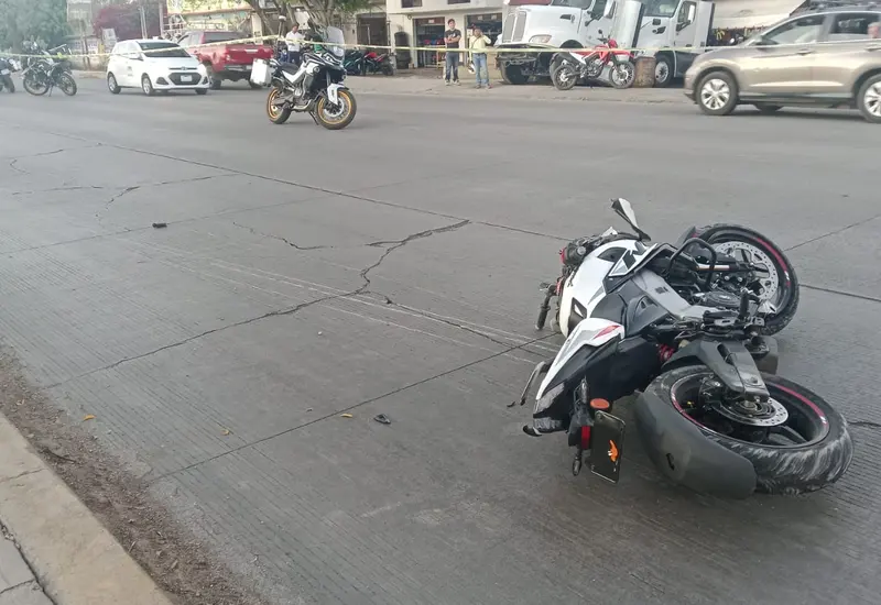  Daniel R.A., de 17 años de edad, falleció al ir en moto.