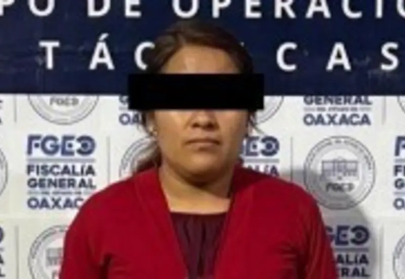 Detienen a presunta amante del esposo por feminicidio de maestra en Oaxaca.