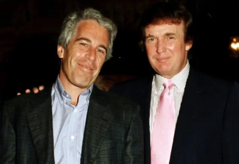 Documentos del caso Epstein, vinculados a Trump, son mostrados fuera de línea mientras pasan por un proceso de censura de datos personales.