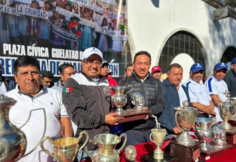La Sierra Juárez vibra con la emoción del torneo de la Copa Benito Juárez, un evento deportivo que une a los pueblos indígenas de Oaxaca.