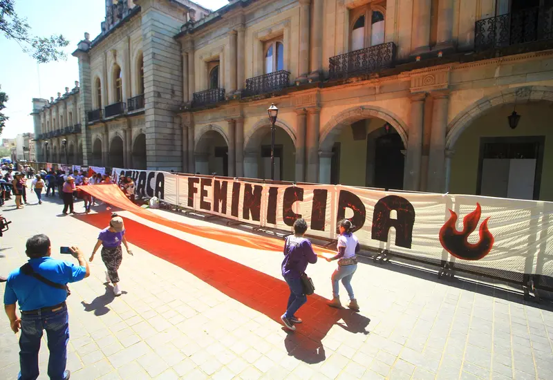 El Gobierno de México reafirma su compromiso con las movilizaciones pacíficas del 8M, pidiendo no criminalizar la protesta y garantizando la libertad de expresión.