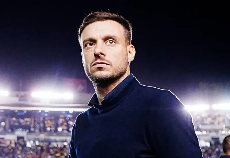 El entrenador argentino Martín Anselmi, quien fue despedido de su cargo en el equipo de fútbol Botafogo, en un nuevo fracaso profesional.