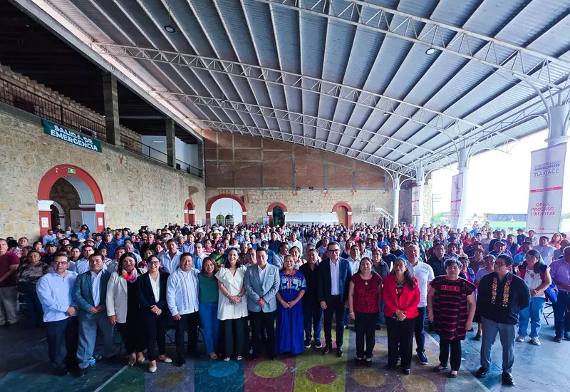 El conversatorio reunió a jueces, abogados y ciudadanía.