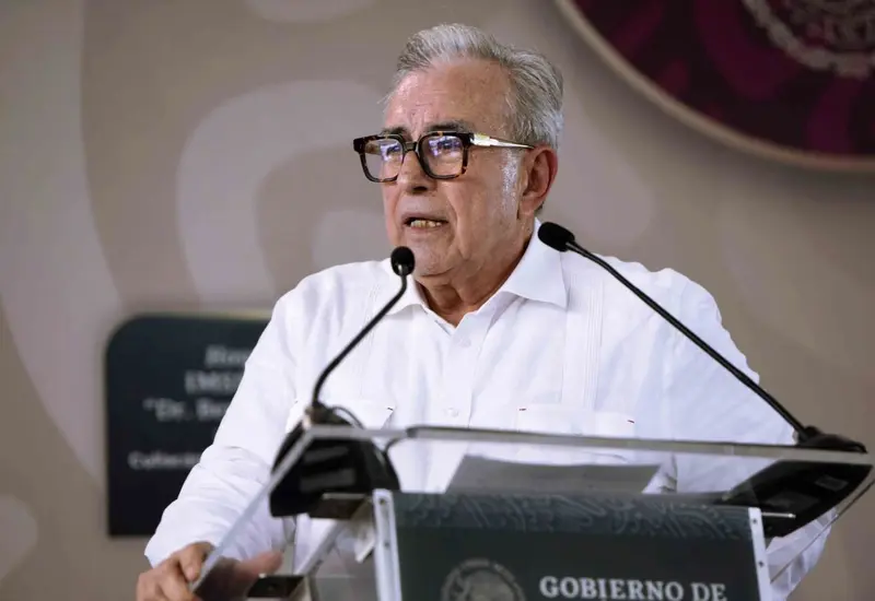 Rocha Moya pide licencia tras acusaciones de narcotráfico en EU.