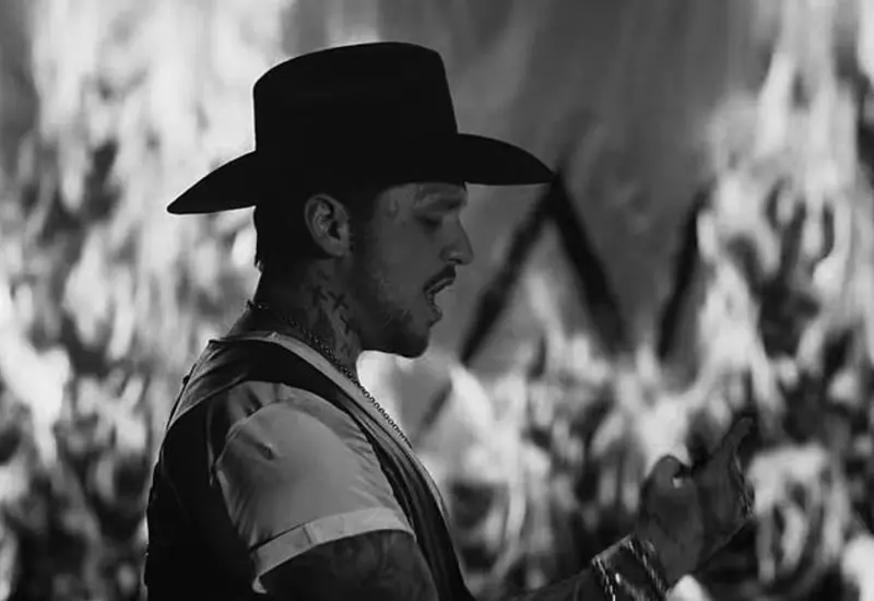 Usuarios de redes acusaron al cantante de victimizarse.